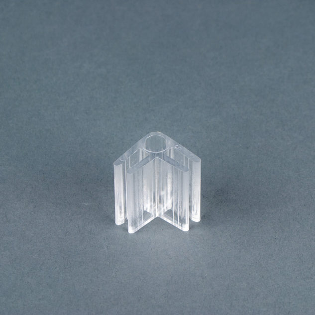 Clear 90˚ panel connector